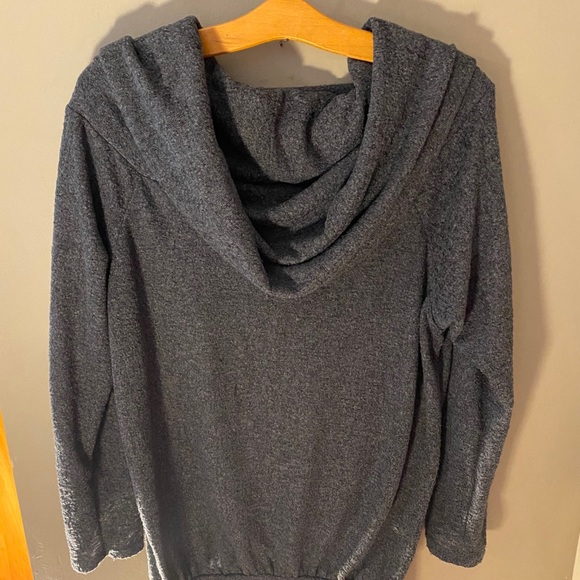 Women’s cowl neck long sleeve pullover sweater - Picture 2 of 6